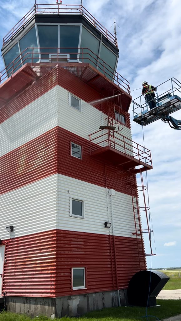 Building Washing Winnipeg